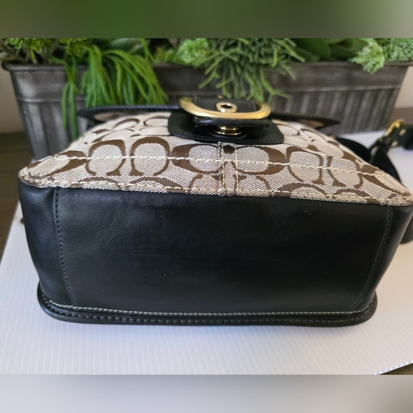 Y2K Coach Bleeker Signature Jacquard Crossbody Black Leather Guitar Strap - Picture 9 of 16